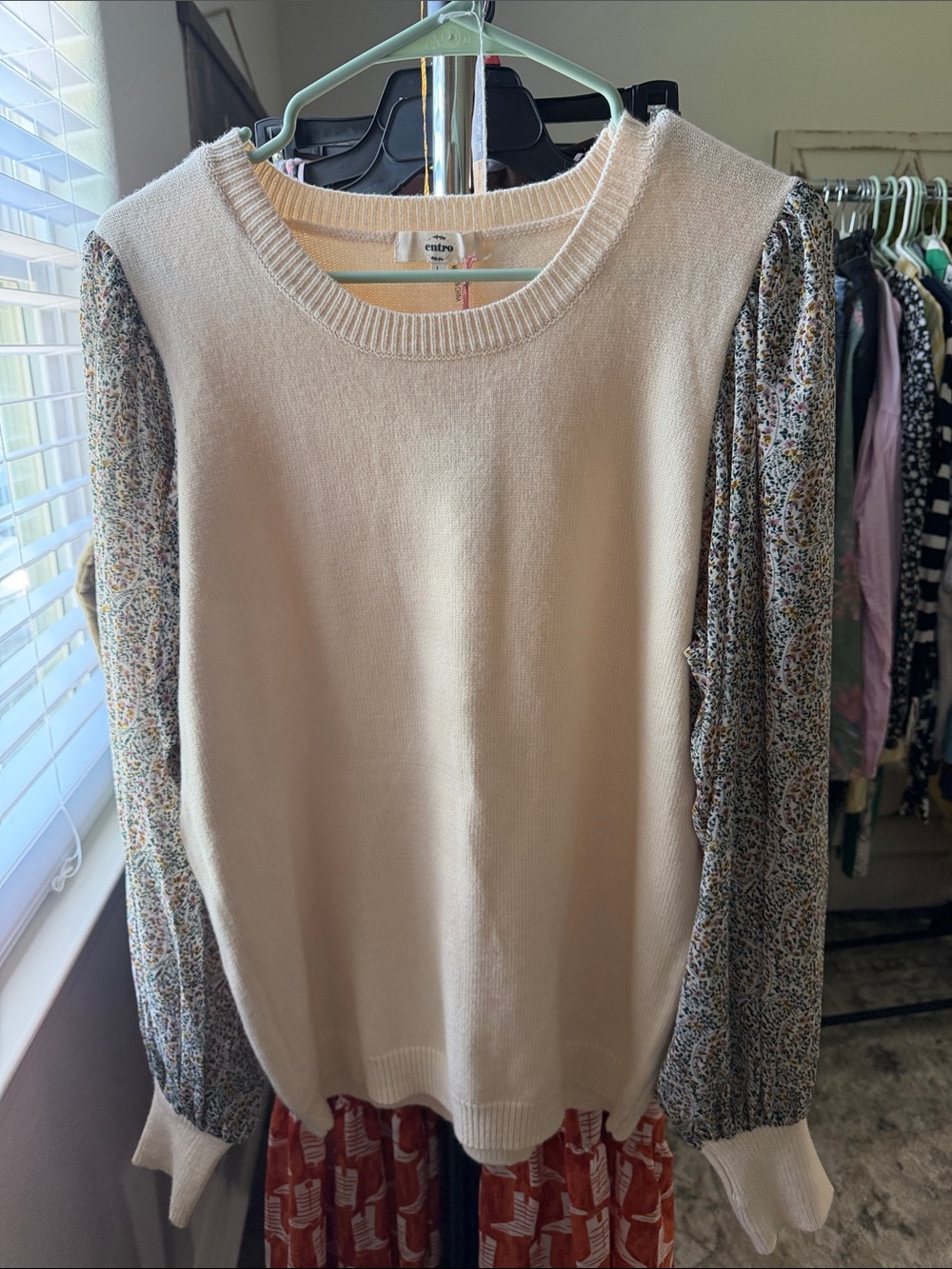 Entro Cream Sweater with Floral Puff Sleeves